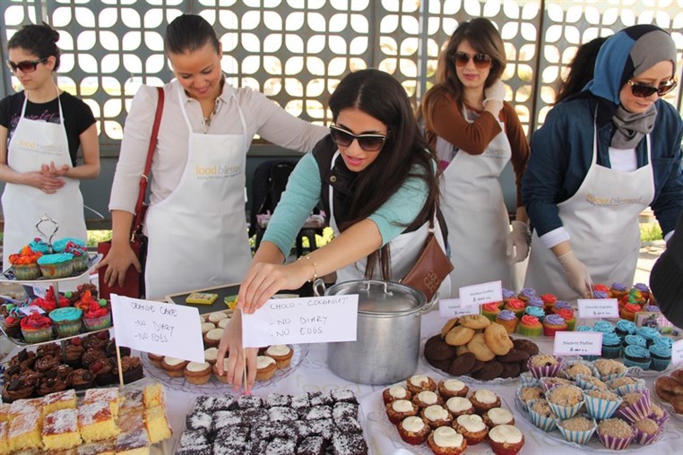 CrumbleBerrys Eat cake for a cause